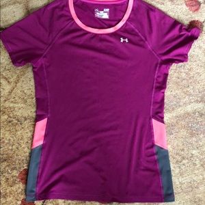 Under armour short sleeve top. Activewear